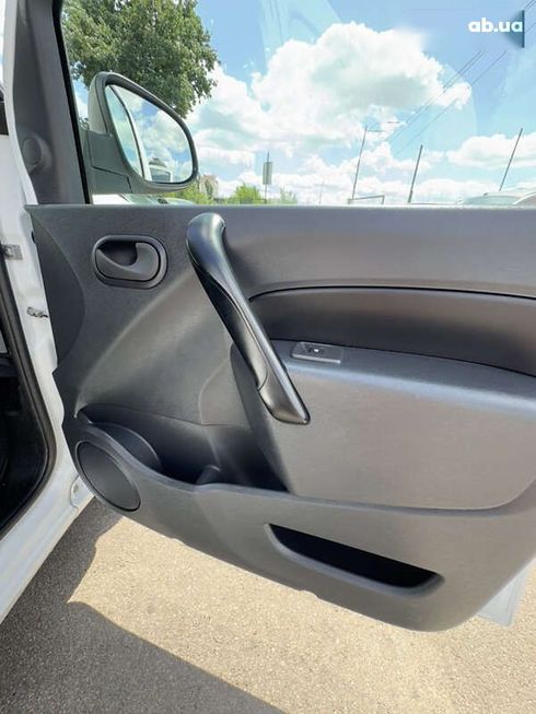 Renault Kangoo 2020 - фото 28