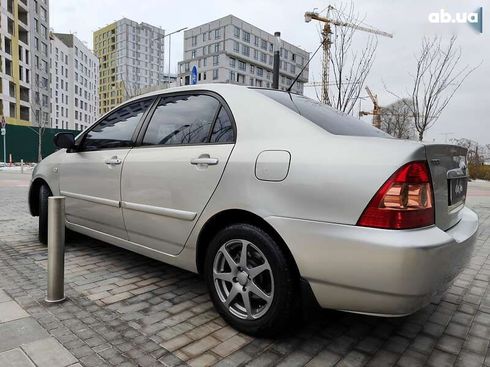 Toyota Corolla 2004 - фото 14