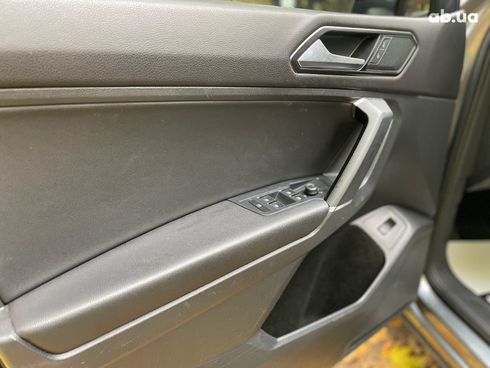 Volkswagen Tiguan 2017 серый - фото 29