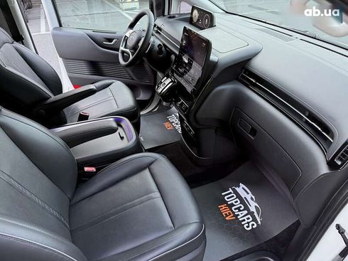 Hyundai Staria 2021 - фото 30