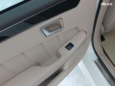 Mercedes-Benz E-Класс 2014 белый - фото 38