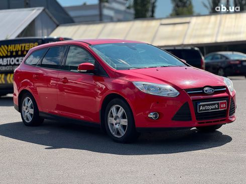 Ford Focus 2013 красный - фото 15