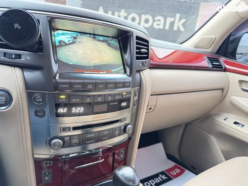 Lexus LX 2008 черный - фото 25