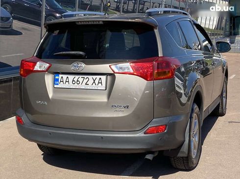 Toyota RAV4 2015 - фото 4