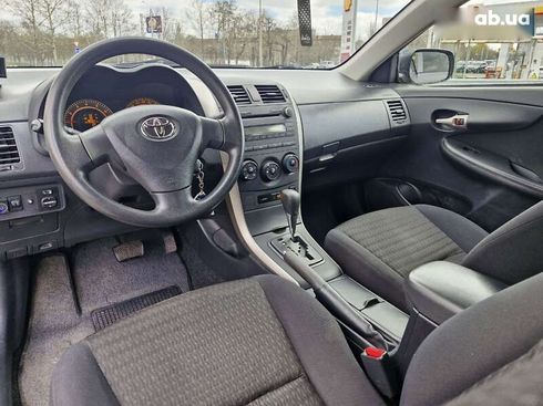 Toyota Corolla 2009 - фото 17