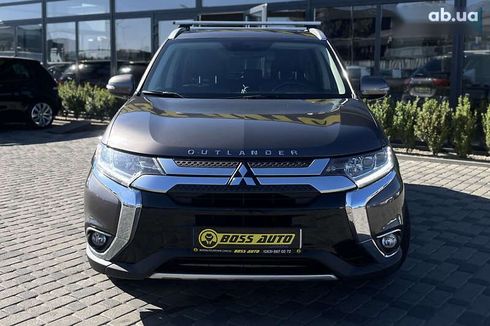 Mitsubishi Outlander 2015 - фото 2