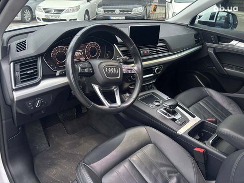 Audi Q5 2018 белый - фото 23