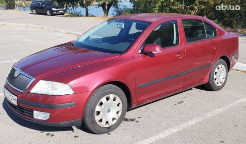 Skoda Octavia 2004 красный - фото 8