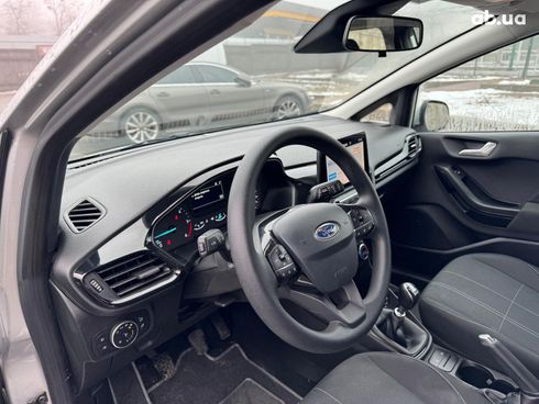Ford Fiesta 2019 белый - фото 14