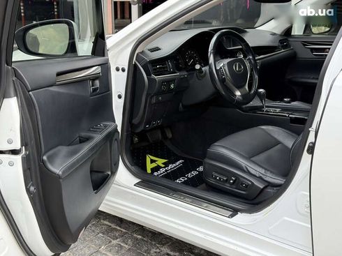 Lexus ES 2015 - фото 25