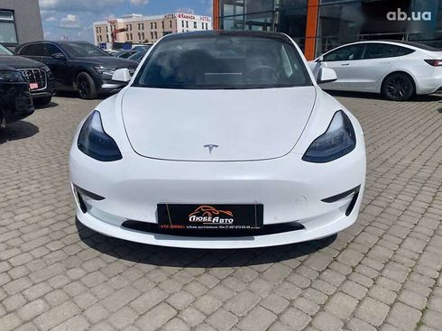 Tesla Model 3 2021 - фото 2