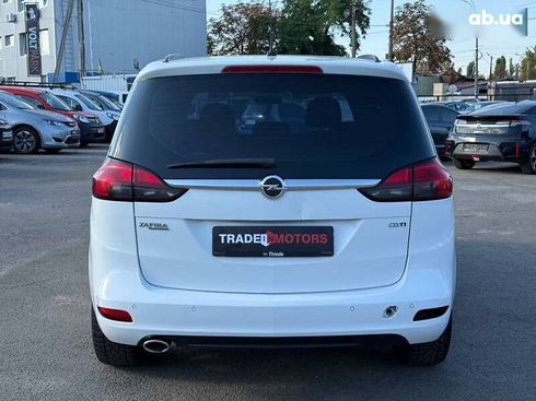 Opel Zafira 2015 - фото 11