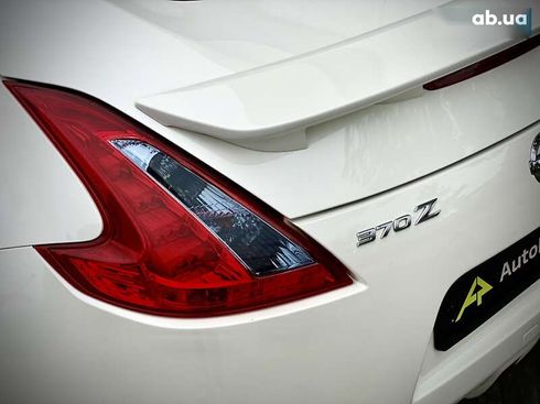 Nissan 370Z 2015 - фото 16