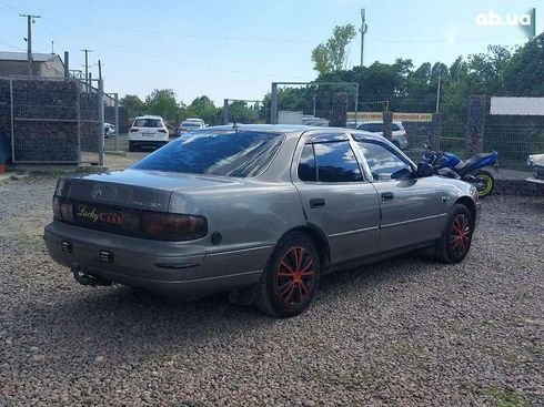 Toyota Camry 1996 - фото 4