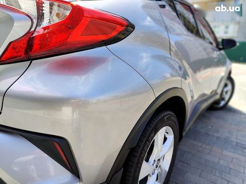 Toyota C-HR 2016 - фото 19