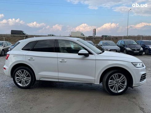 Audi Q5 2018 белый - фото 11