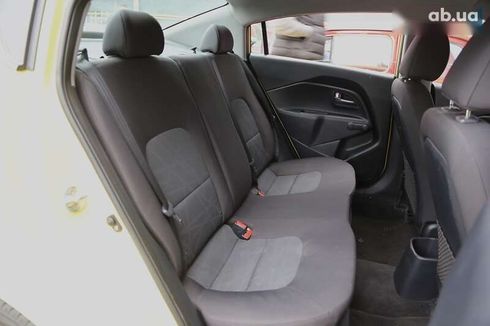 Kia Rio 2015 - фото 9