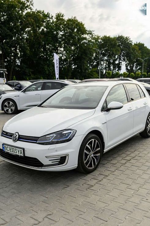 Volkswagen e-Golf 2019 - фото 18