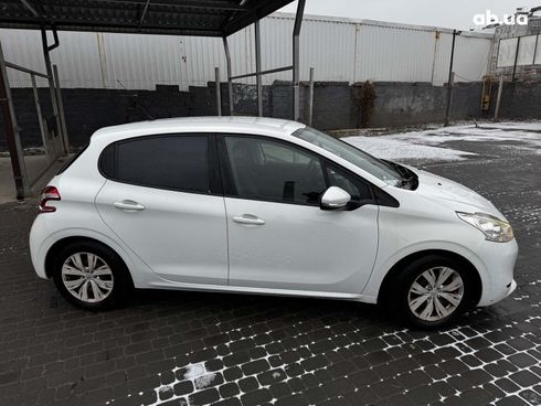 Peugeot 208 2013 белый - фото 8