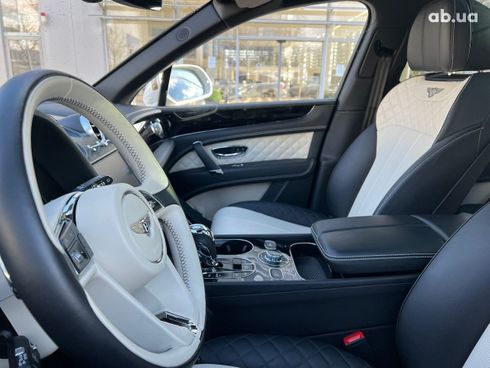 Bentley Bentayga 2021 - фото 15