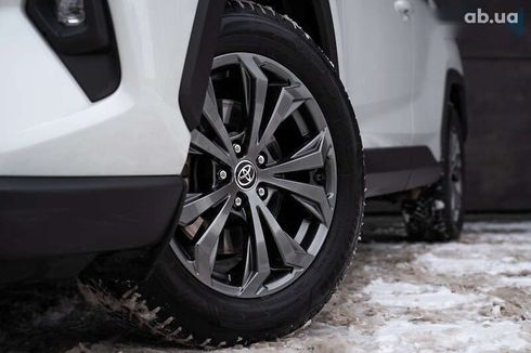 Toyota RAV4 2023 - фото 3