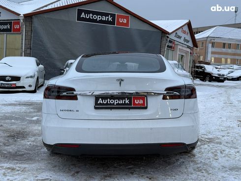 Tesla Model S 2015 белый - фото 6