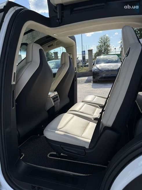 Tesla Model X 2018 - фото 24