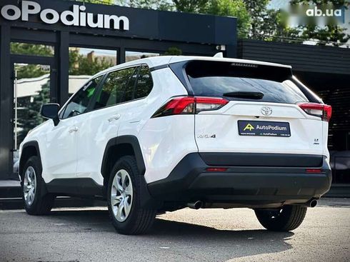 Toyota RAV4 2022 - фото 15