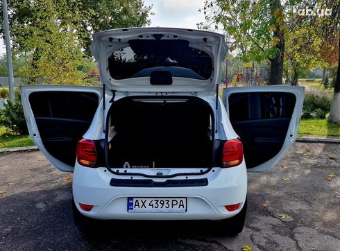 Renault Sandero 2019 белый - фото 11