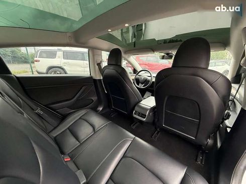 Tesla Model 3 2022 - фото 7