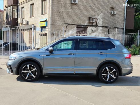 Volkswagen Tiguan 2020 серый - фото 8