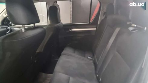 Toyota Hilux 2022 - фото 7