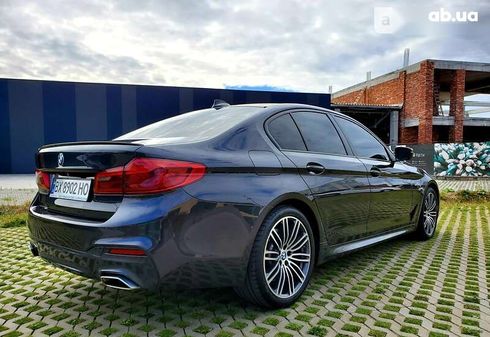 BMW 5 серия 2017 - фото 11