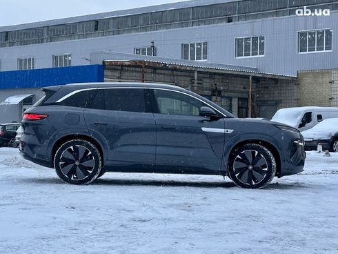 BYD Tang 2025 серый - фото 6