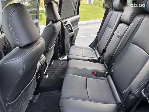 Toyota Land Cruiser Prado 2021 - фото 29