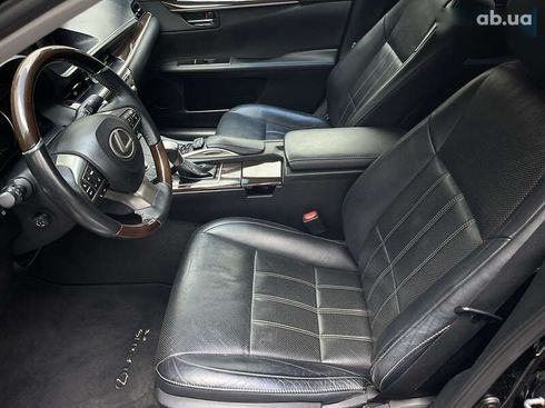 Lexus ES 2016 - фото 30