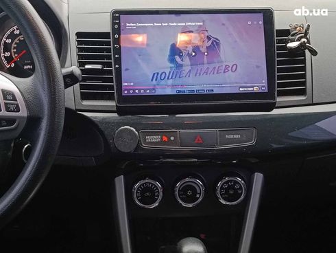 Mitsubishi Lancer 2016 красный - фото 53