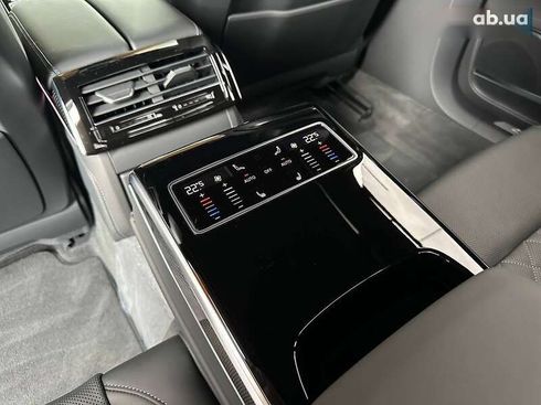 Audi S8 2025 - фото 24