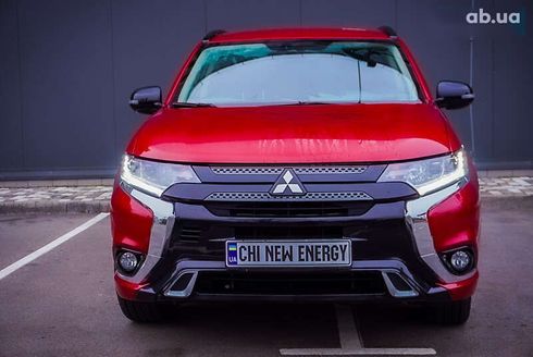 Mitsubishi Outlander 2018 - фото 22