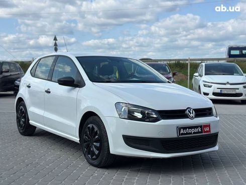 Volkswagen Polo 2011 белый - фото 12