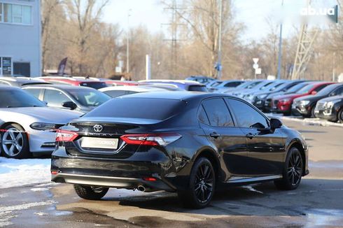 Toyota Camry 2021 - фото 7