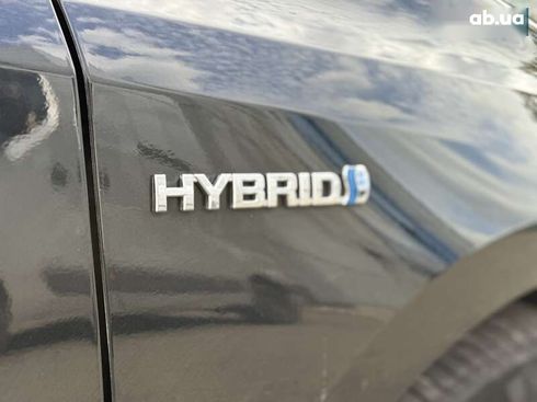 Toyota Auris 2018 - фото 9