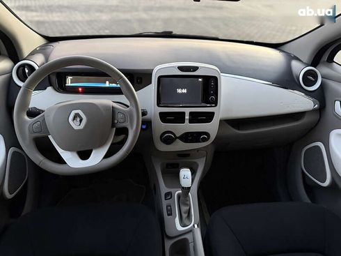 Renault Zoe 2016 - фото 7