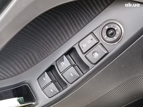 Hyundai Elantra 2012 белый - фото 10