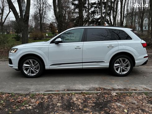 Audi Q7 2023 белый - фото 51