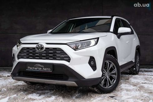 Toyota RAV4 2023 - фото 2