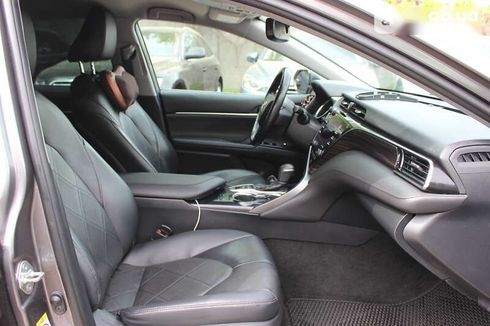 Toyota Camry 2018 - фото 13
