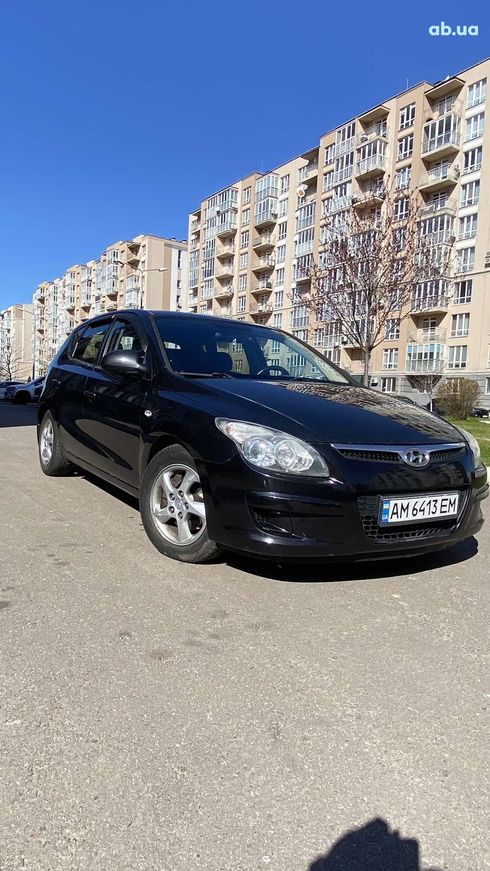 Hyundai i30 2010 черный - фото 9
