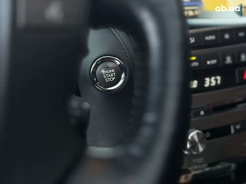 Lexus LX 2015 - фото 27
