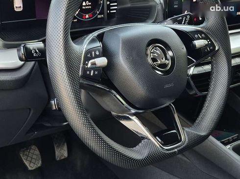 Skoda Octavia 2021 - фото 30